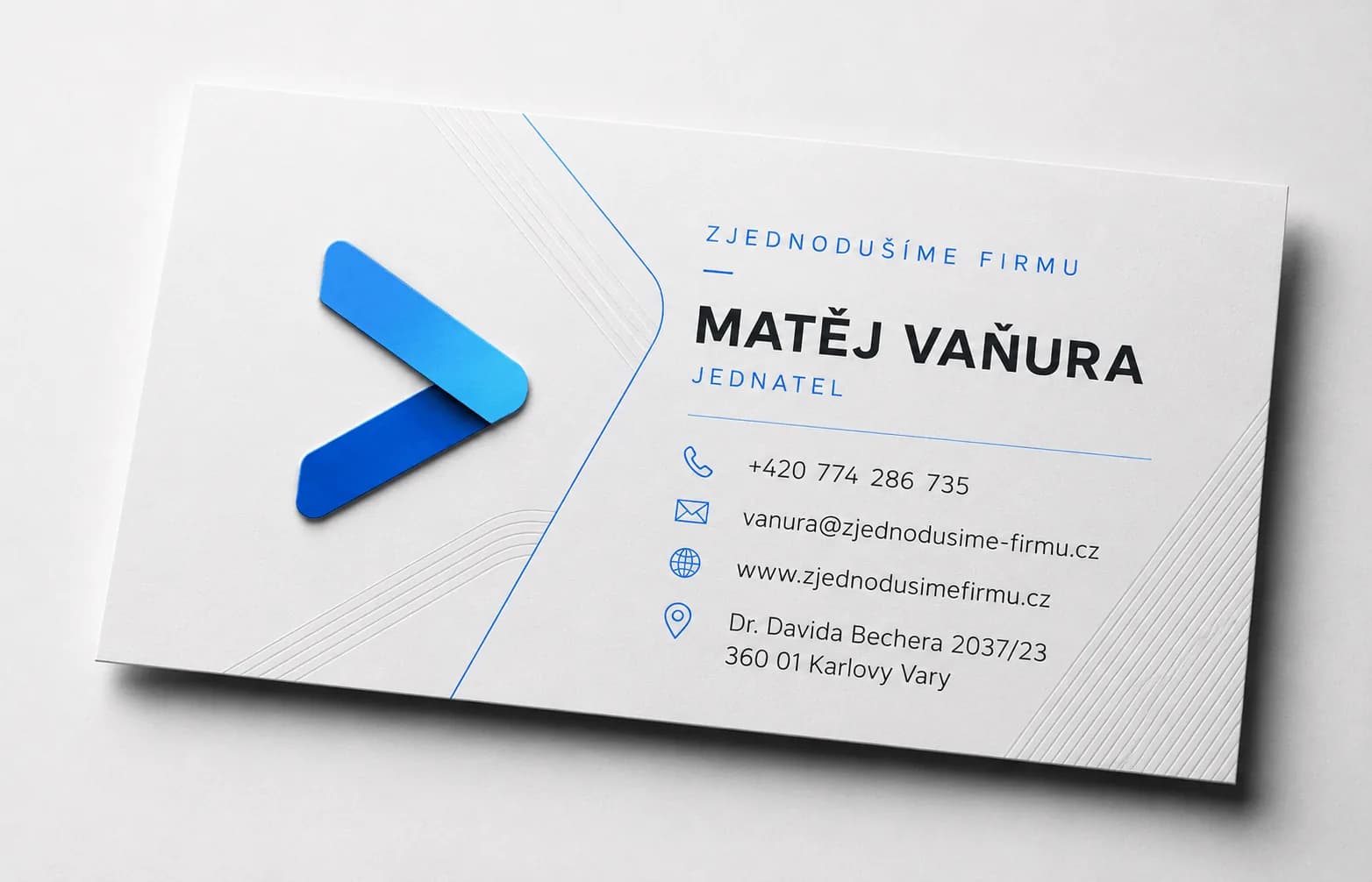 Minimalistická vizitka